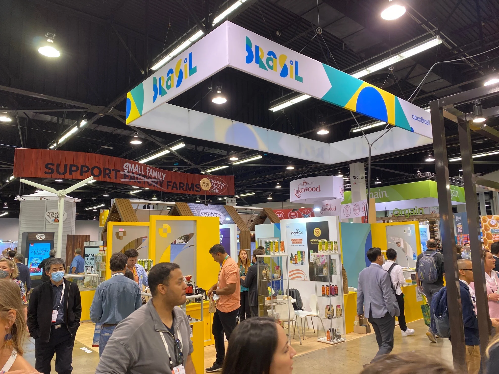 ApexBrasil leva 12 empresas brasileiras a evento de produtos naturais nos EUA