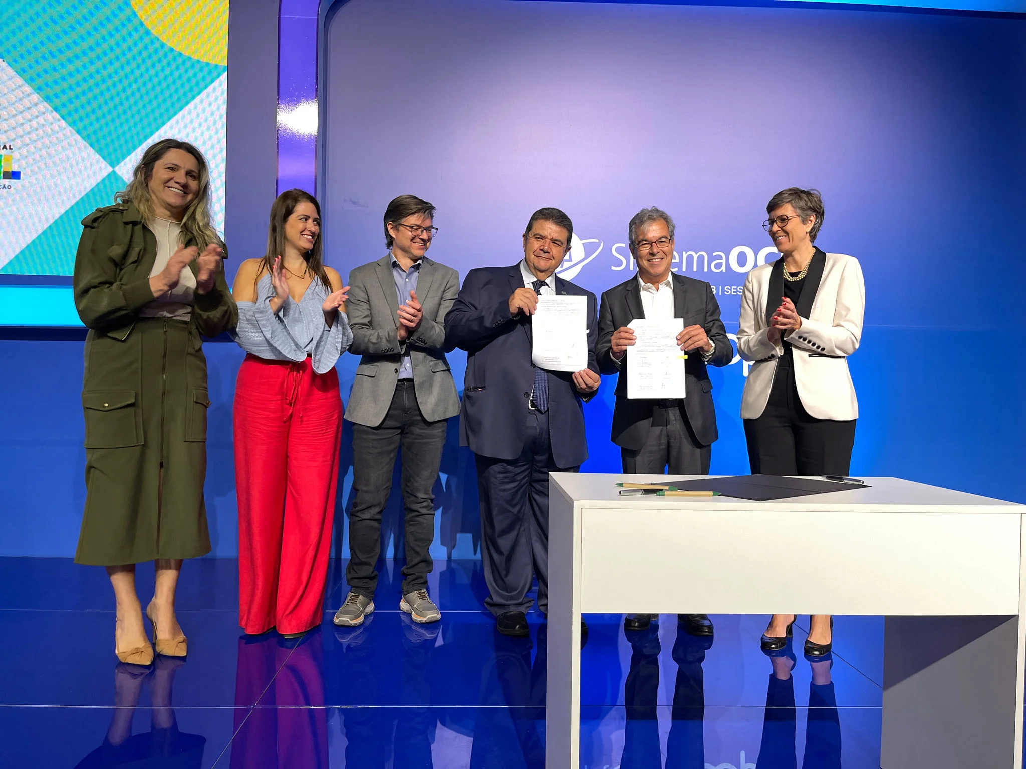 ApexBrasil sela parceria com a OCB e se compromete a ampliar as exportações das cooperativas 