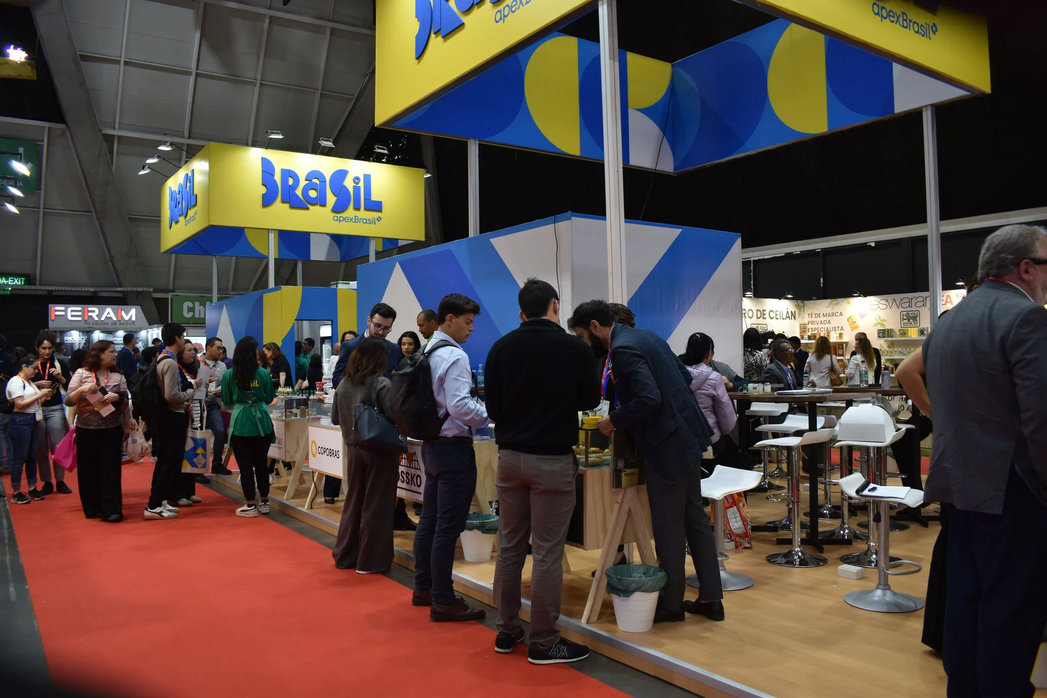 ApexBrasil leva 25 empresas brasileiras para a principal feira de alimentos do Chile, em parceria com MAPA e MRE