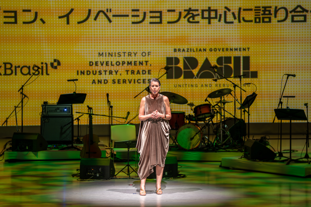 Shows de Teresa Cristina e Lisa Ono encantam o público da Expo Osaka durante abertura da Semana da Mulher 