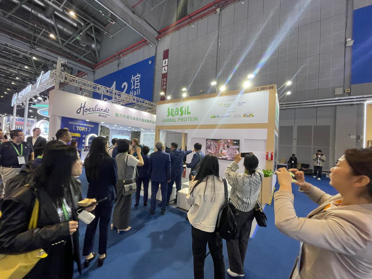 Na CIIE, ABPA e agroindústrias do setor reforçam laços com o mercado chinês