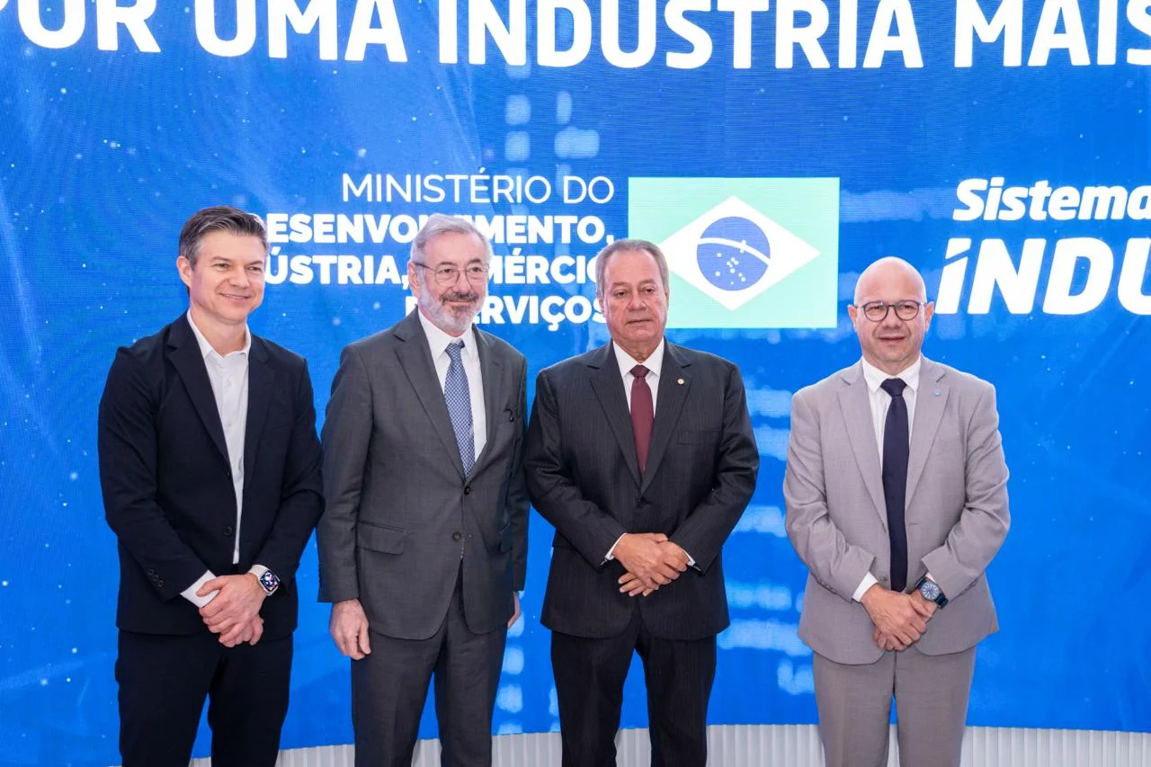 ApexBrasil e CNI firmam convênio de R$ 7,1 milhões para ampliar presença da indústria brasileira no exterior 