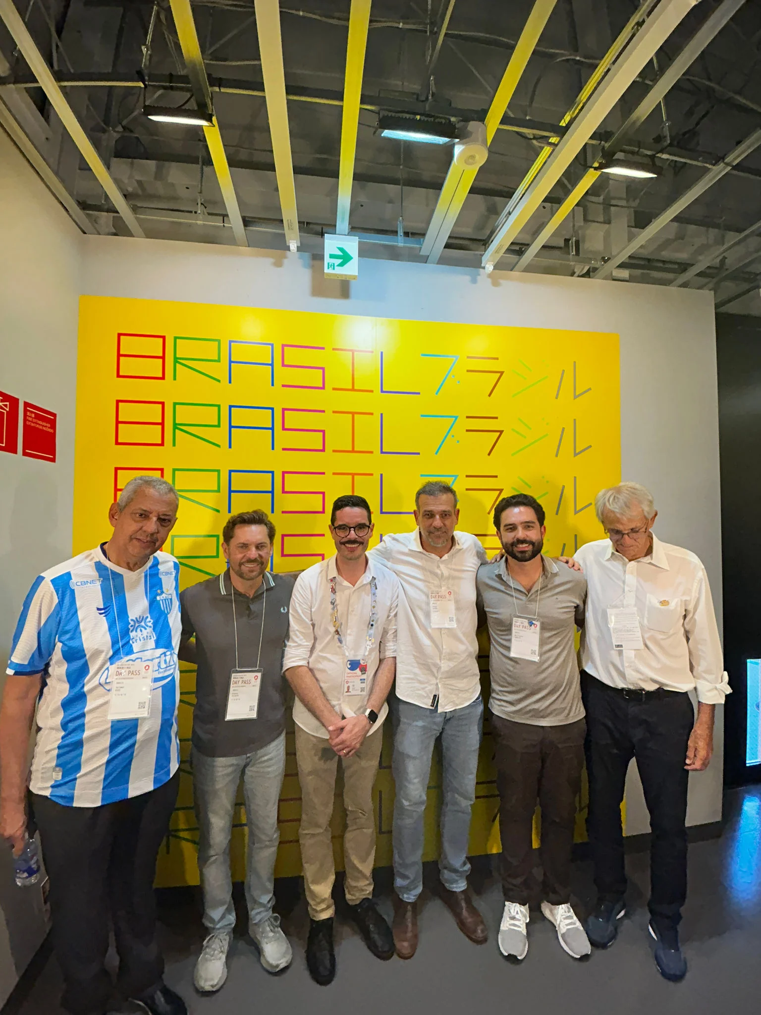 Comitiva de Goiás visita o Pavilhão Brasil
