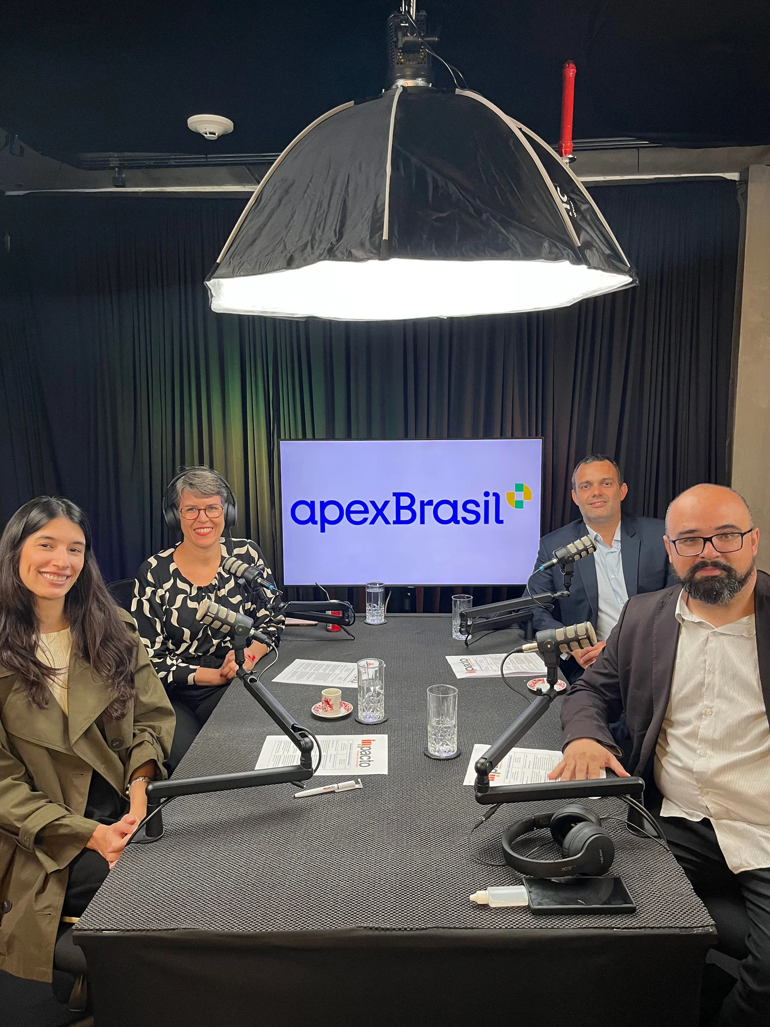 Apexpod: vem aí a nova temporada do podcast da ApexBrasil com tema central “Integridade faz bem aos negócios"