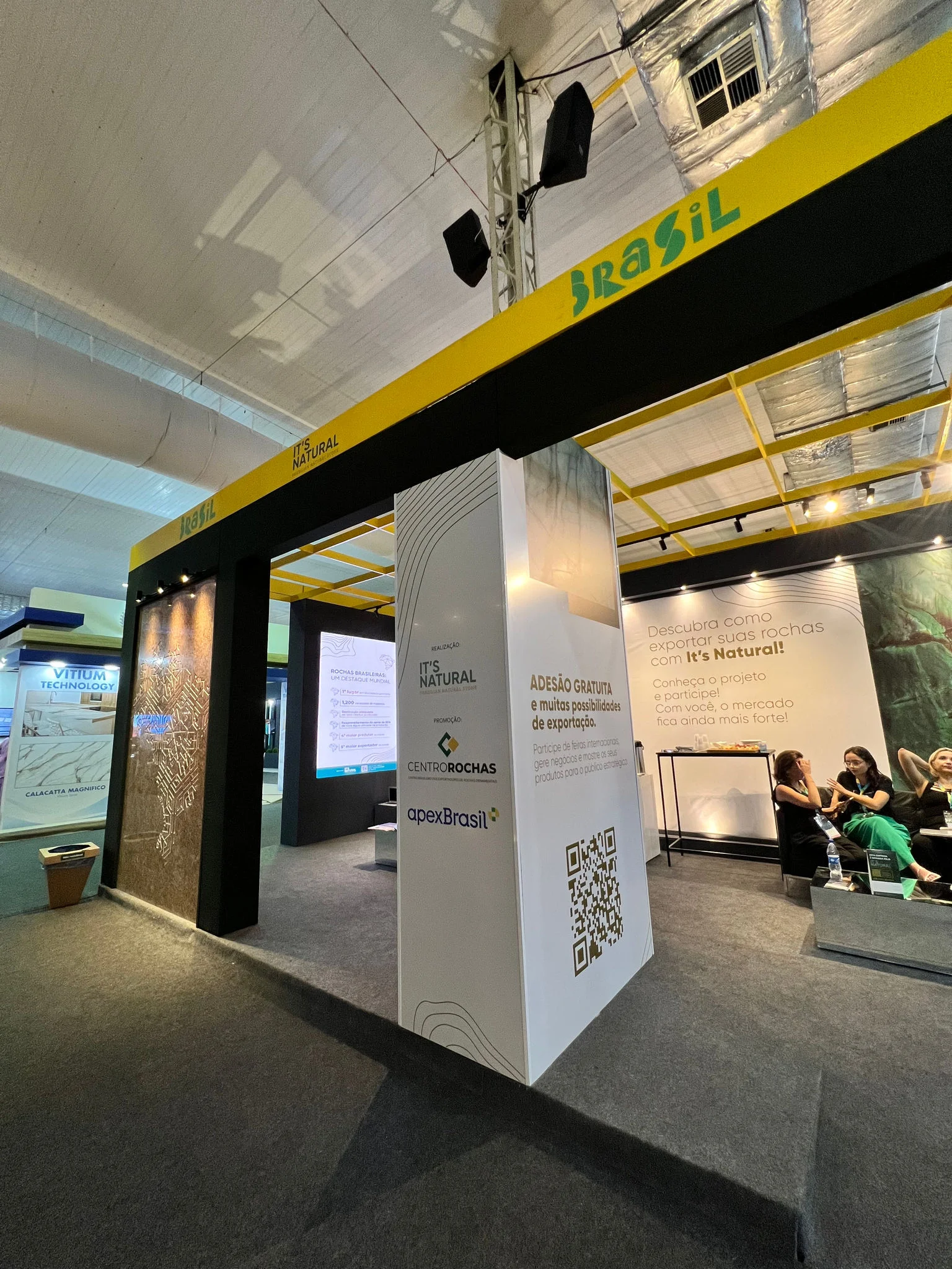 Espaço It’s Natural estreia na Vitoria Stone Fair em área formada por empresas do ES e RS