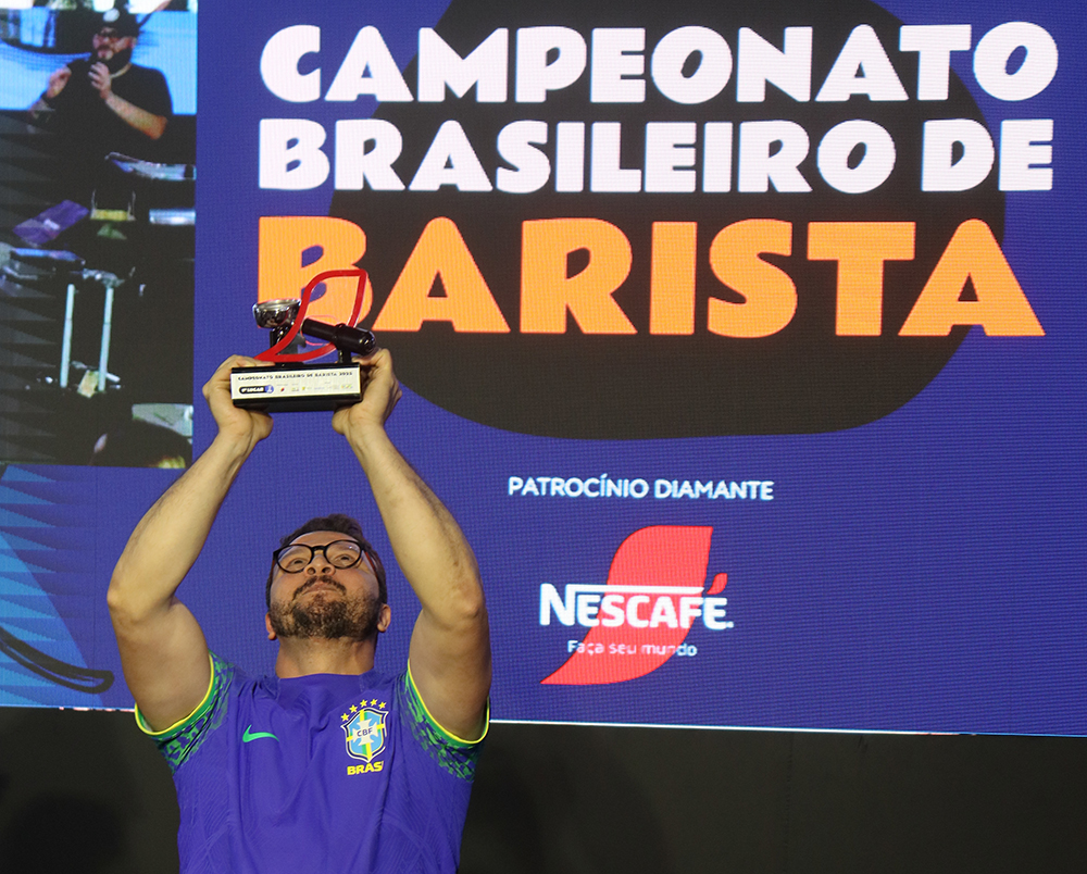 Emerson Nascimento leva o título do Campeonato Brasileiro de Barista 2024