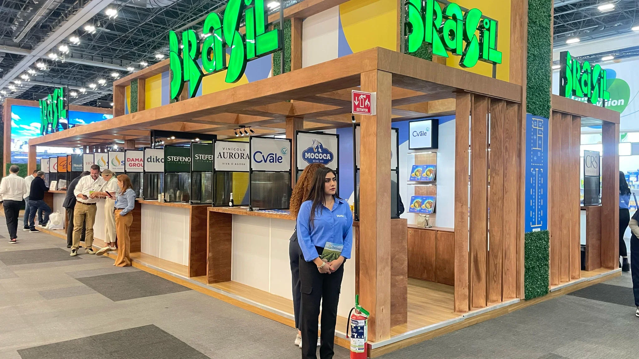 Empresas brasileiras fecham negócios e apresentam seus produtos ao mundo na Expo Antad