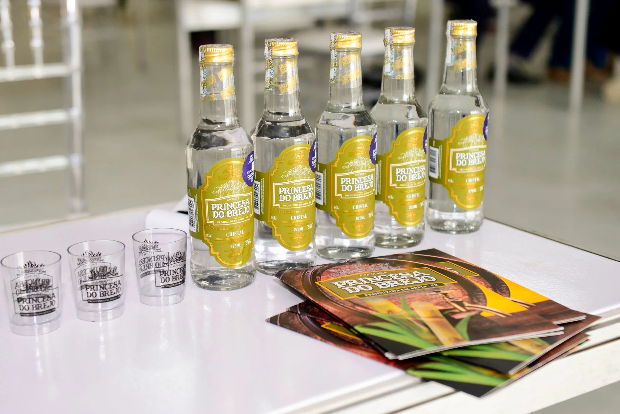 Como exportar Cachaça: quais são as exigências dos principais mercados internacionais da bebida