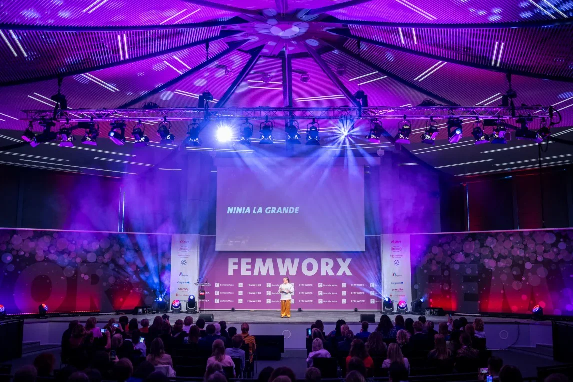 Empresária brasileira é finalista de prêmio internacional na maior feira de tecnologia industrial na Alemanha