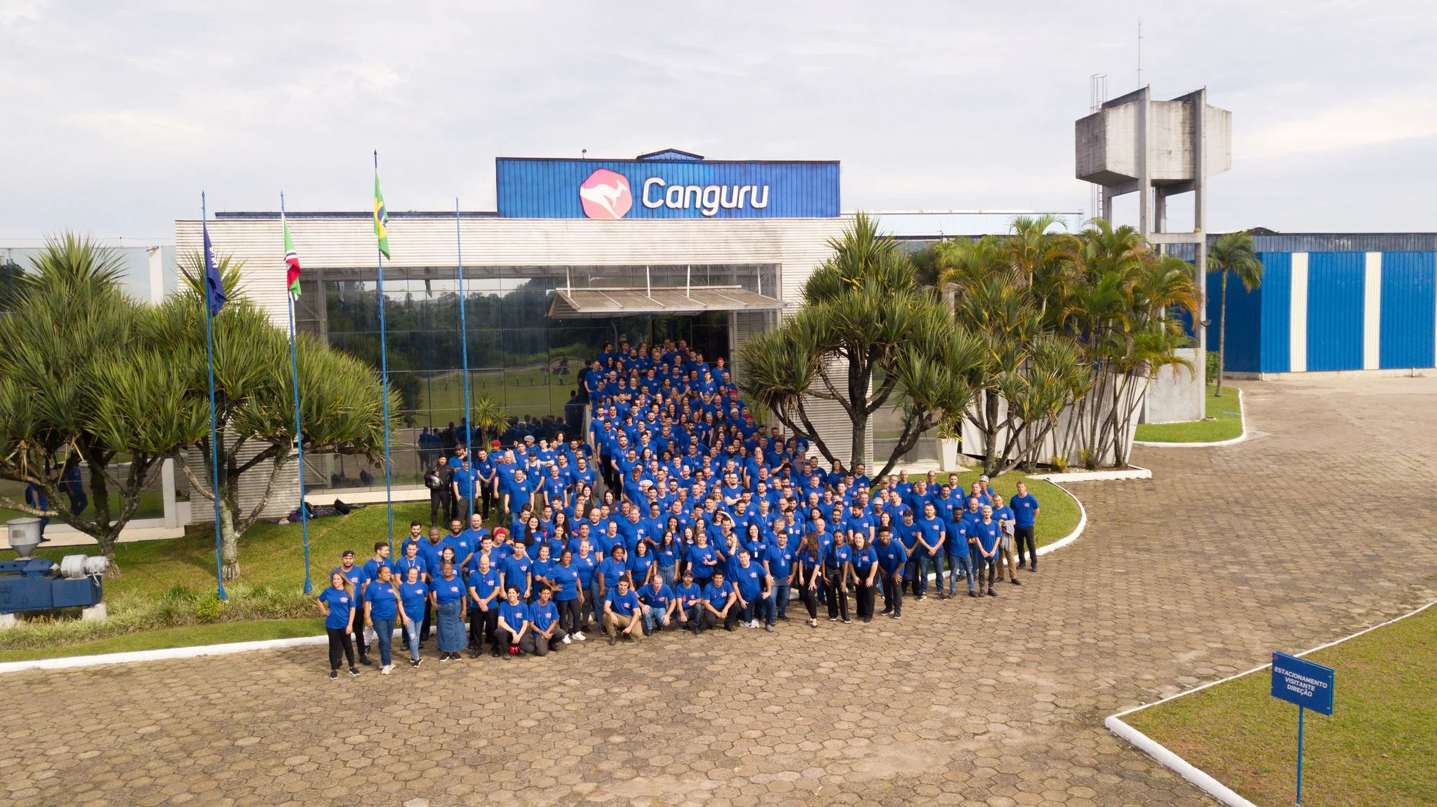 Canguru, associada ao Think Plastic Brazil, celebra 55 anos de história em evento com os colaboradores
