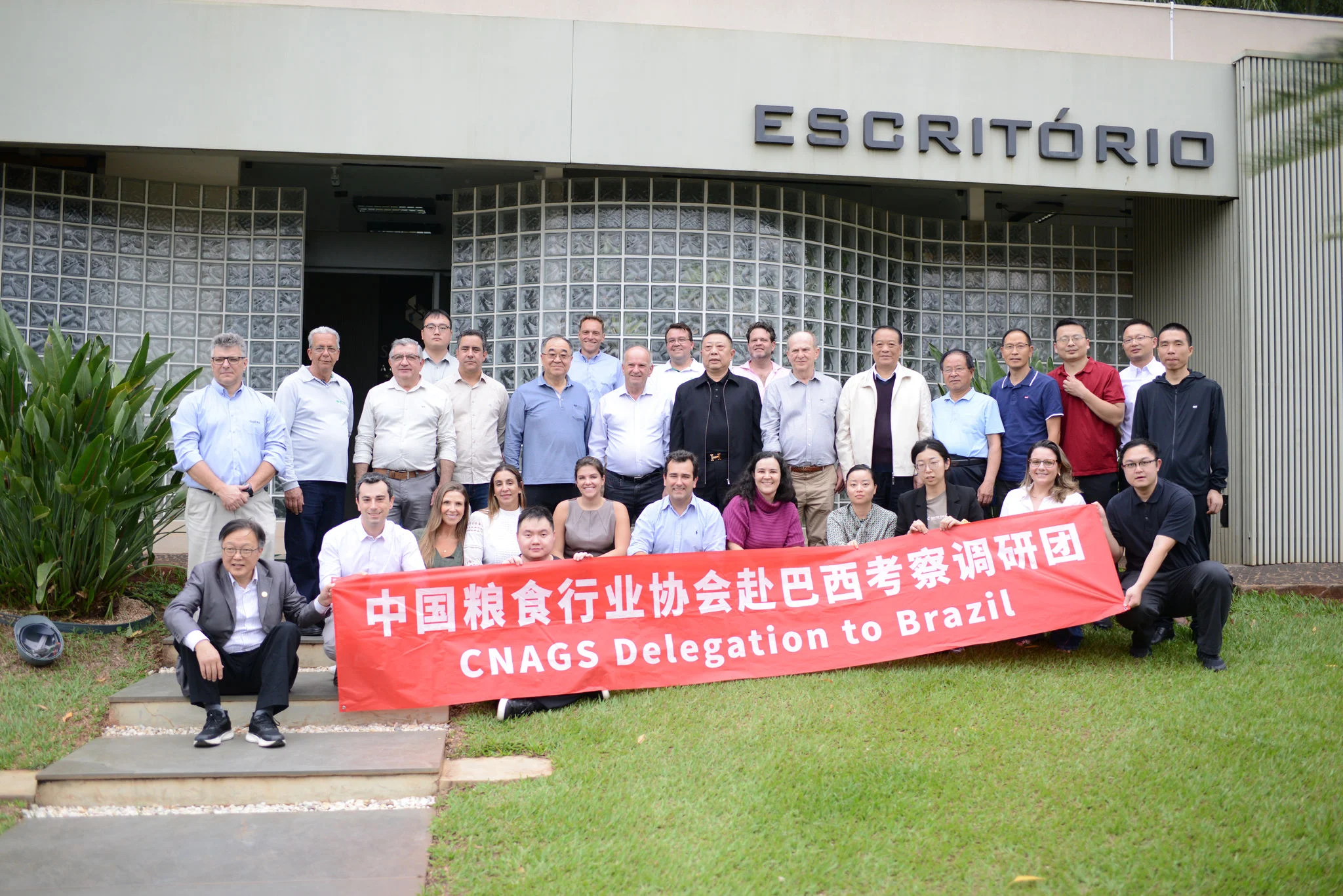 São João Alimentos recebe delegação chinesa  para conhecer a qualidade do arroz brasileiro