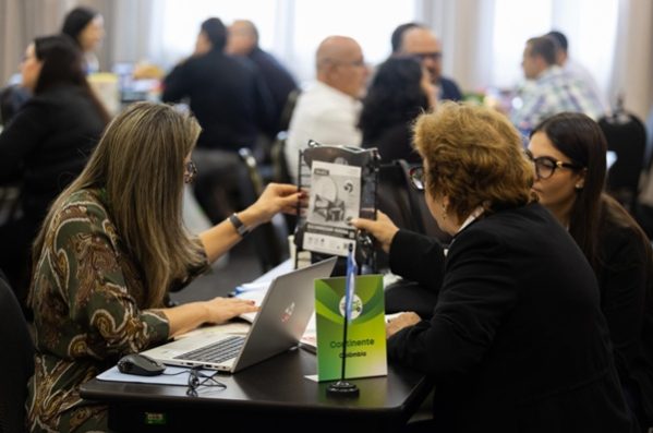 Rodada de negócios do Projeto Comprador promovida no IV World Plastic Connection Summit® Foto: foto_grafista