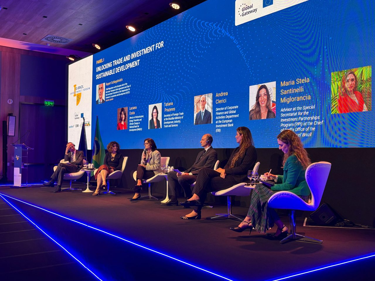 Tatiana Prazeres em sua participação no painel "Desbloqueando o comércio e o investimento para o desenvolvimento sustentável".