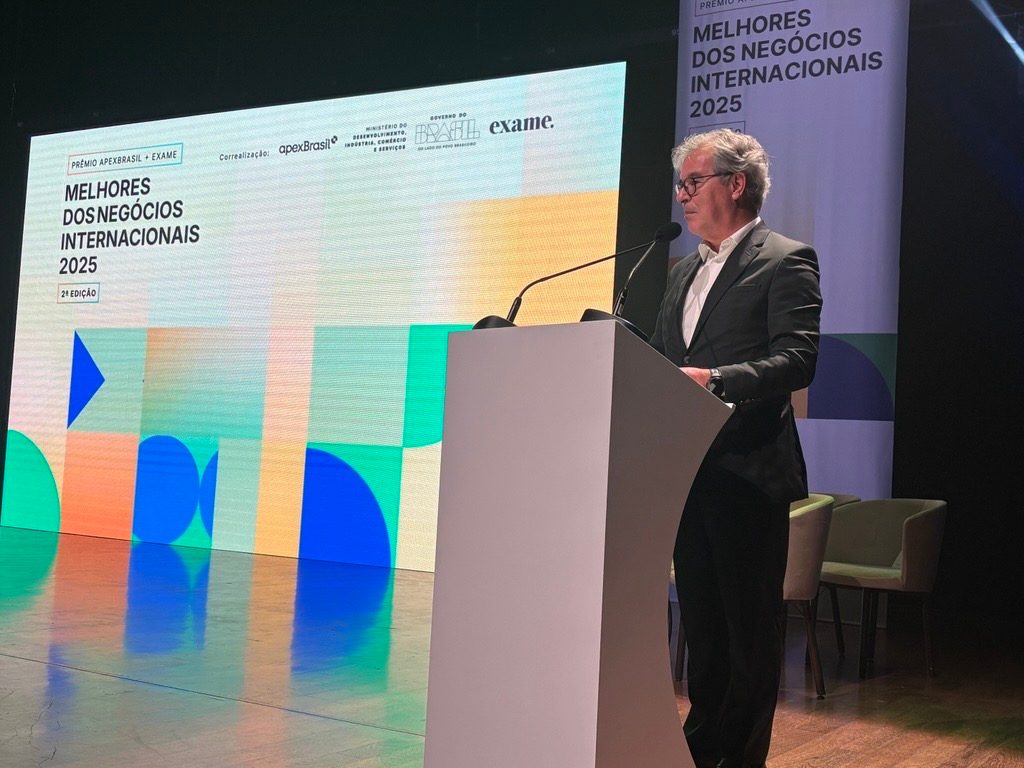 Jorge Viana discursa na cerimônia do Prêmio ApexBrasil-Exame. 