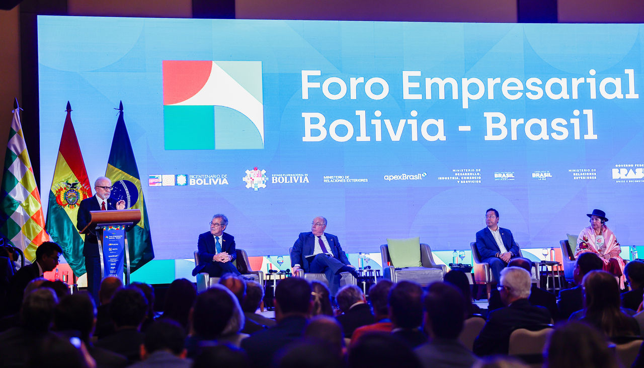 “Brasil e Bolívia devem exportar sustentabilidade”, diz Lula em evento empresarial da ApexBrasil no país vizinho  