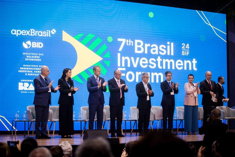 Anúncios de investimentos no Brasil somam mais de 54 bilhões de reais