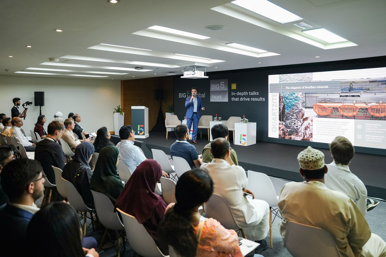 Rochas naturais brasileiras ampliam presença no Oriente Médio com missão na Arábia Saudita e Dubai