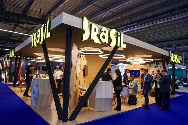 Delegação inédita de startups brasileiras marca presença em vitrine global de tecnologia em Dubai com apoio da ApexBrasil