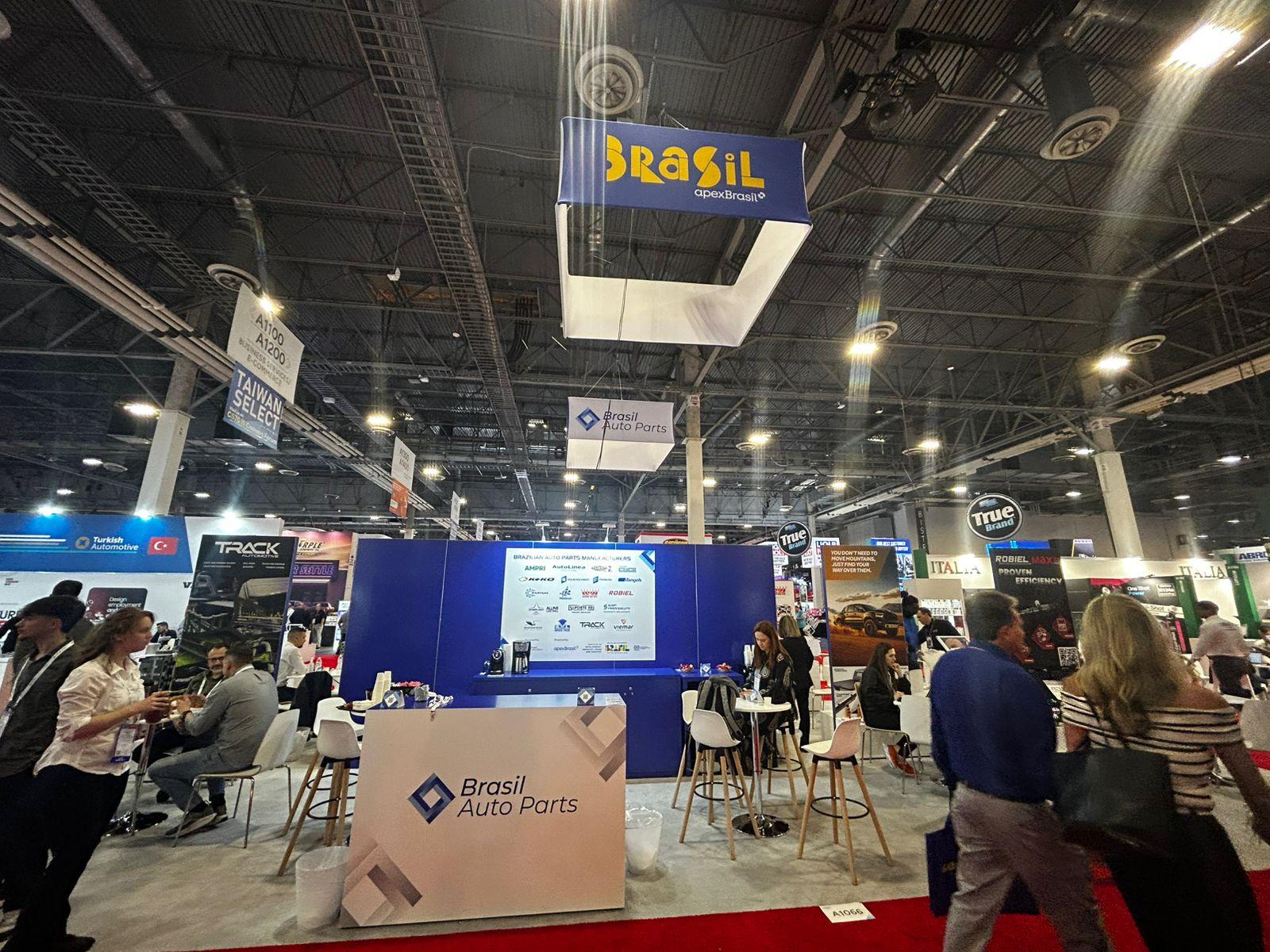 ApexBrasil marca presença na AAPEX Las Vegas com foco na expansão das exportações de autopeças