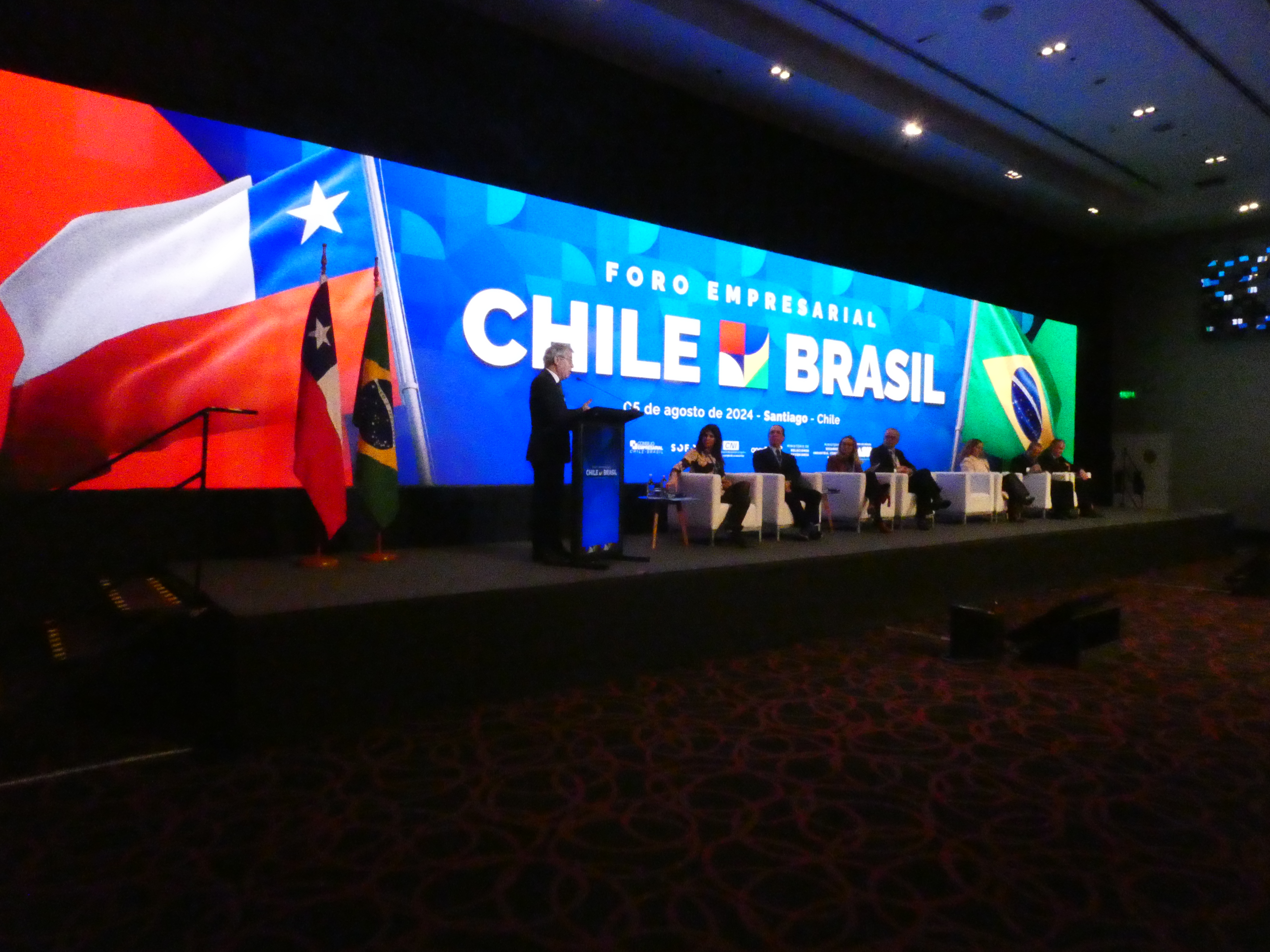 Governo brasileiro defende que empresários do Brasil e do Chile aumentem sinergias econômicas aproveitando convergências entre os dois países